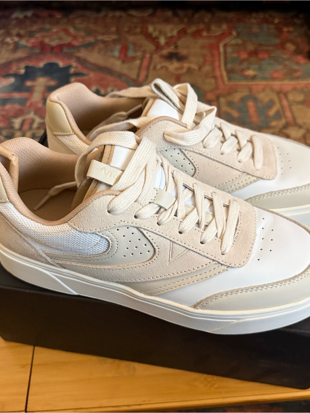 Vionic Neutral Beige & White Low-Top Sneakers